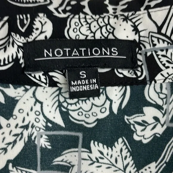 Notations v neck button down floral and squares top - Picture 4 of 8
